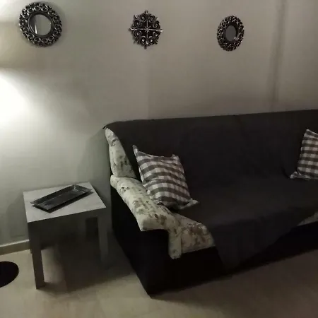 Seasite Peraias House *